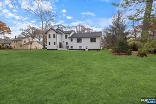 18 Clinton Pl, Woodcliff Lake, NJ 07677 - Photo 37