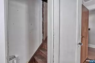 9 New York Ave, Bergenfield, NJ 07621 - Photo 29