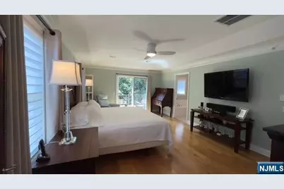 1002 Whitney Lane, Allendale, NJ 07401 - Photo 15