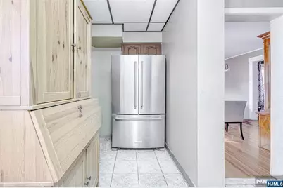 312 Rochelle Avenue, Rochelle Park Township, NJ 07662 - Photo 15