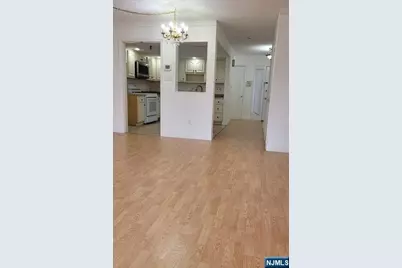 40 Meadowview Court, Leonia, NJ 07605 - Photo 5