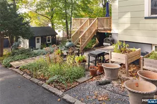36 Clarendon Pl, Bloomfield, NJ 07003 - Photo 47