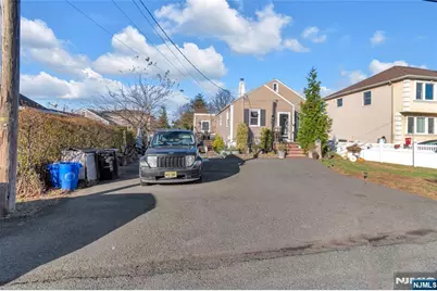 439 Hillside Avenue, Saddle Brook Township, NJ 07663 - Photo 19