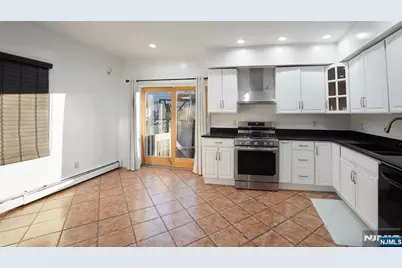 25 College Place, Ridgefield Park, NJ 07660 - Photo 7
