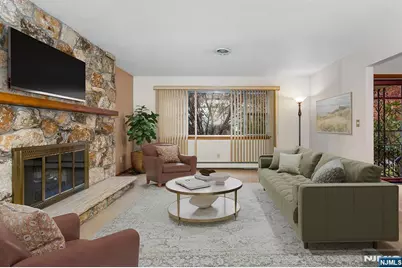 33 Chobot Lane, Elmwood Park, NJ 07407 - Photo 3