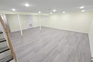 8 Tiffany Blvd, Newark, NJ 07104 - Photo 15