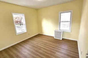 8 Tiffany Blvd, Newark, NJ 07104 - Photo 11