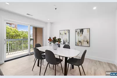 302 Smith Court, Edgewater, NJ 07020 - Photo 5