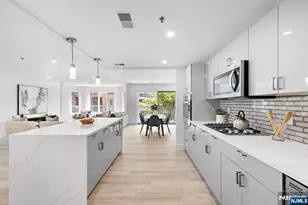 302 Smith Ct, Edgewater, NJ 07020 - Photo 11