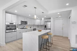 302 Smith Ct, Edgewater, NJ 07020 - Photo 15