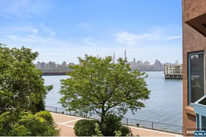 302 Smith Court, Edgewater, NJ 07020 - Photo 9