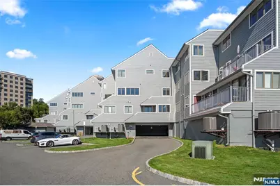 14A Riverview 14A #14A, North Bergen, NJ 07047 - Photo 5