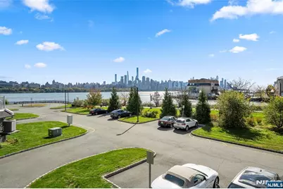 14A Riverview 14A #14A, North Bergen, NJ 07047 - Photo 21