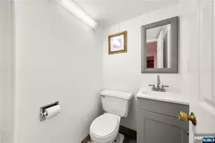 1004 Elm Ave, Ridgefield, NJ 07657 - Photo 21