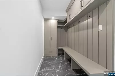 460 Greenmount Avenue, Cliffside Park, NJ 07010 - Photo 29