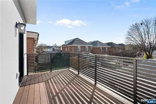 460 Greenmount Ave, Cliffside Park, NJ 07010 - Photo 31