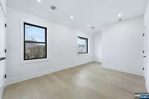 820 Elm Ave, Ridgefield, NJ 07657 - Photo 13