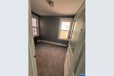 87 Montgomery Avenue, Irvington, NJ 07111 - Photo 5