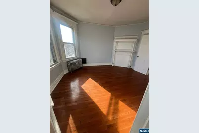 87 Montgomery Avenue, Irvington, NJ 07111 - Photo 11