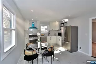 39 Grant Pl, Irvington, NJ 07111 - Photo 11