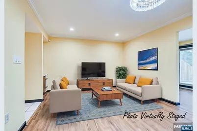 28 Cosgrove Court, East Brunswick Township, NJ 08816 - Photo 15