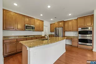 205 Four Seasons Ln, Woodcliff Lake, NJ 07677 - Photo 15