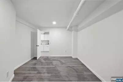 160 17th Avenue, Paterson, NJ 07504 - Photo 9