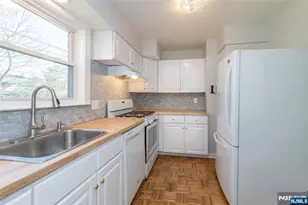 43 Conforti 83, West Orange Township, NJ 07052 - Photo 7