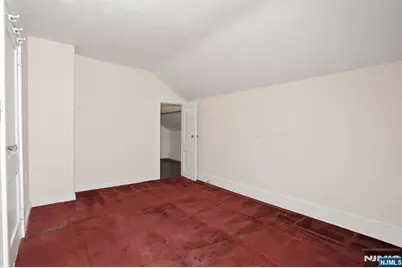 135 Linden Avenue, Dumont, NJ 07628 - Photo 21
