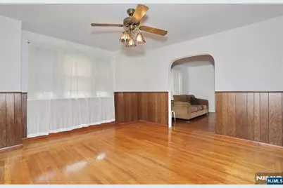 135 Linden Avenue, Dumont, NJ 07628 - Photo 11