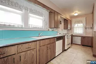 135 Linden Ave, Dumont, NJ 07628 - Photo 15