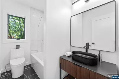 232 Grant Avenue, Cliffside Park, NJ 07010 - Photo 19