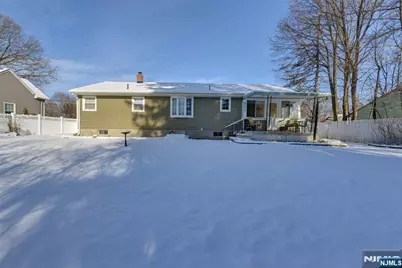 17 Garden Place, Pequannock Township, NJ 07444 - Photo 3