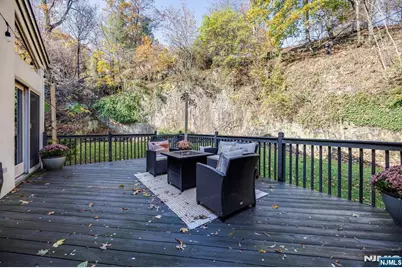 43 Bradford Avenue, Montclair, NJ 07043 - Photo 9