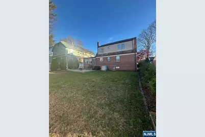 55 Hamilton Road, Teaneck Township, NJ 07666 - Photo 3