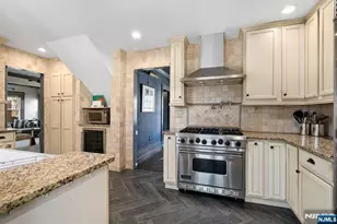 257 Elm Ave, Teaneck Township, NJ 07666 - Photo 13