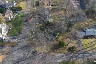 284 Village Pl, Wyckoff Township, NJ 07481 - Photo 3