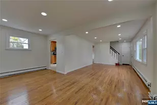 29 Winifred Dr, Totowa, NJ 07512 - Photo 9