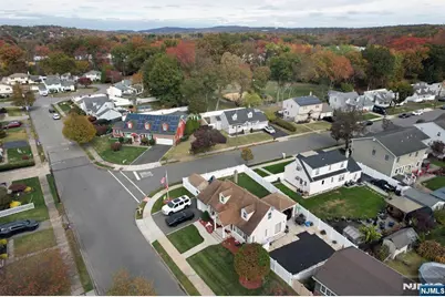 29 Winifred Drive, Totowa, NJ 07512 - Photo 7