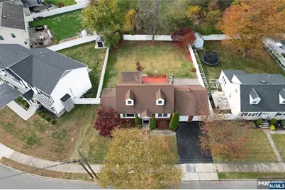 29 Winifred Drive, Totowa, NJ 07512 - Photo 5