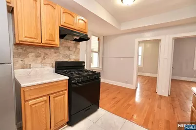 20 Stuyvesant Avenue, Newark, NJ 07106 - Photo 21