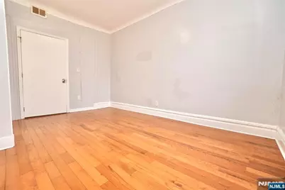20 Stuyvesant Avenue, Newark, NJ 07106 - Photo 9