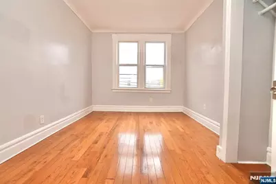 20 Stuyvesant Avenue, Newark, NJ 07106 - Photo 3
