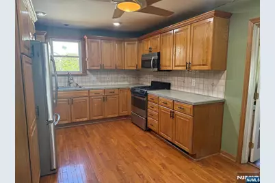 134 Oakwood Drive, Wayne, NJ 07470 - Photo 7