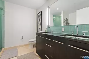 1017 Hudson Park 1017, Edgewater, NJ 07020 - Photo 9