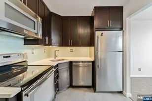 160 Overlook Ave 20D, Hackensack, NJ 07601 - Photo 9