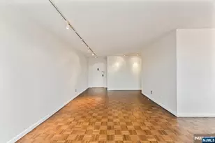 160 Overlook Ave 20D, Hackensack, NJ 07601 - Photo 5