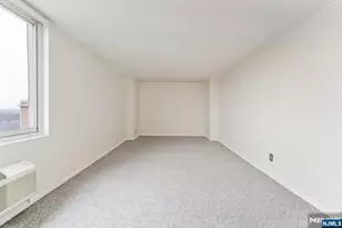 160 Overlook Ave 20D, Hackensack, NJ 07601 - Photo 17