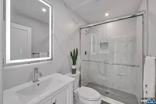 2449 Camner St, Fort Lee, NJ 07024 - Photo 31