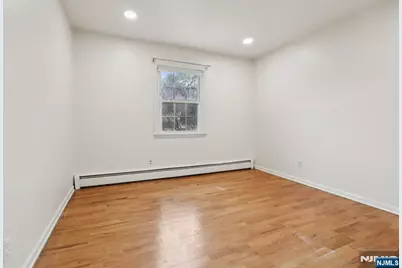 822 Pompton Avenue, Cedar Grove, NJ 07009 - Photo 31